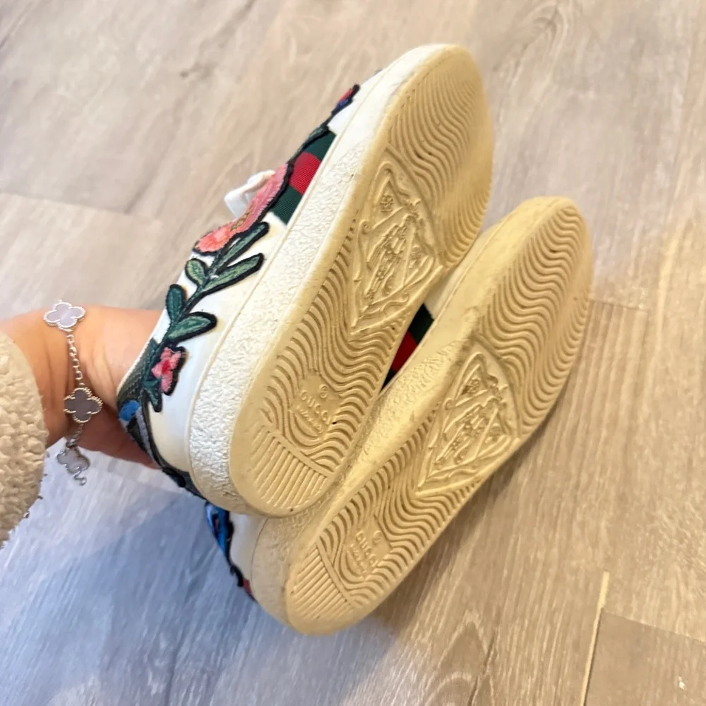 Gucci White Floral Embroidered Women's Sneakers sz 34 - Picture 5 of 5